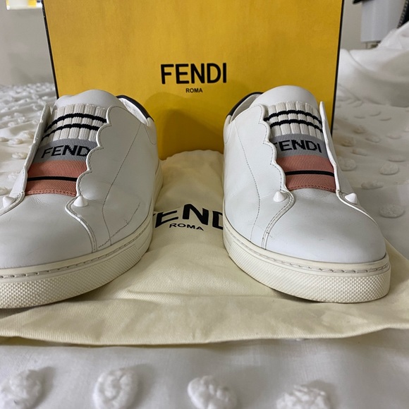 Preowned FENDI sneakers - Picture 5 of 6